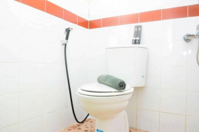 Comfy 2BR Mutiara Bekasi Apartement By Travelio